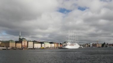 Gamla Stan Stockholm İsveç 'te gemi rüzgârı sörfü
