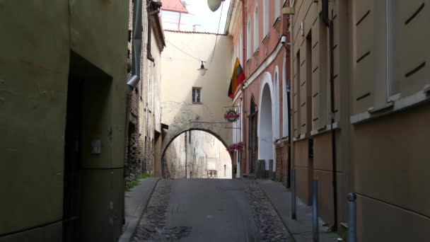 Calle Casco Antiguo Vilnius Lituania — Vídeo de stock