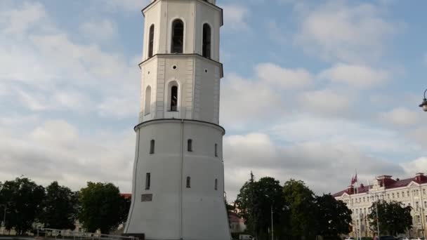 Vilnius Litvanya Daki Katedral Meydanı Ndaki Çan Kulesinden Eğik — Stok video