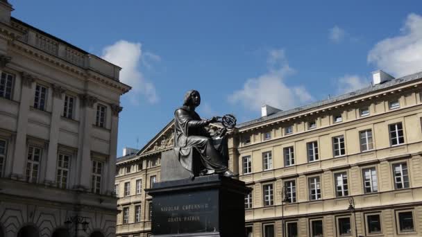 Tiden Förfaller Från Nicolaus Copernicus Monument Warszawa Polen — Stockvideo