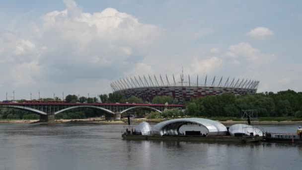 Varşova Polonya Daki Vistula Nehrinde Sahne Konseri Gemisi — Stok video