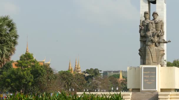 Statue Wat Bottom Park Phnom Penh Cambodia — Stock Video