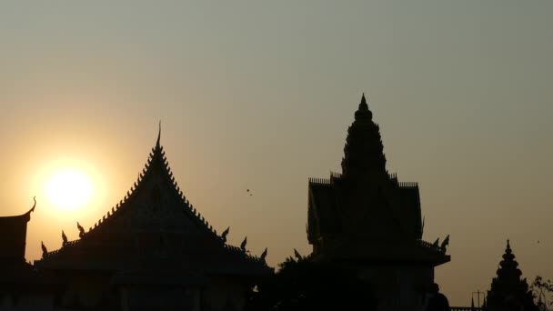 Pôr Sol Ounalom Wat Phnom Penh Camboja — Vídeo de Stock