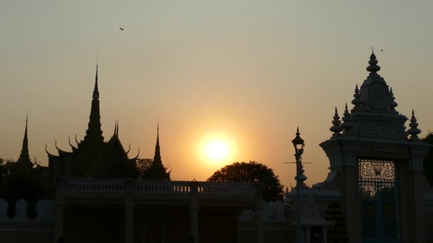 Pôr Sol Palácio Real Phnom Penh Camboja — Vídeo de Stock