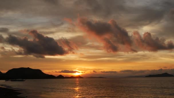 Labuan Bajo Strand Solnedgang – Stock-video