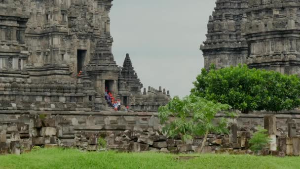 プラムバナン寺院 Prambanan Temple Candi Prambanan Candi Rara Jonggrang インドネシア中部ジャワ島にある9世紀のヒンドゥ教の寺院である — ストック動画