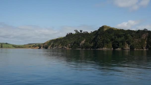 Navegar Través Bahía Las Islas Nueva Zelanda — Vídeo de stock