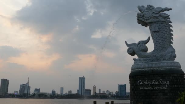 Estatua Fuente Chep Hoa Rong Nang Vietnam — Vídeos de Stock
