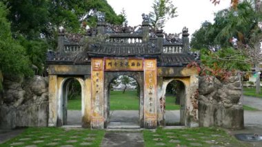 Chuc Thanh Pagoda 'nın Hoi' deki antik kapısı.