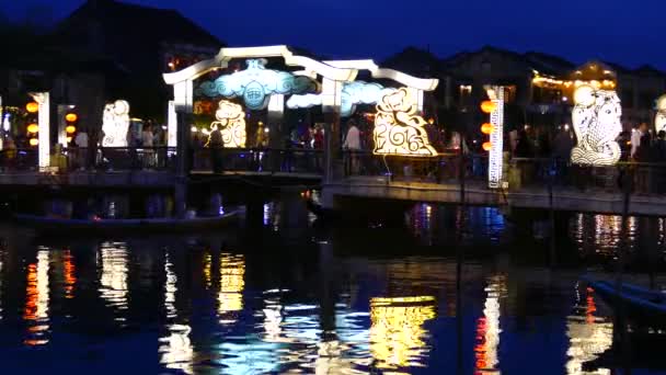 Мост Цау Хой Ночью Лодками Вьетнаме — стоковое видео