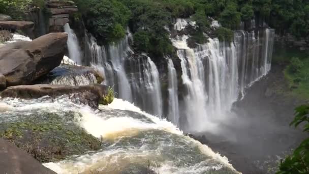 Waterlopen Die Bij Kalandula Watervallen Angola Naar Beneden Vallen — Stockvideo