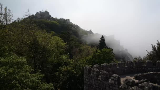 Wolken Ziehen Vorbei Über Dem Castelo Dos Mouros Sintra Portugal — Stockvideo
