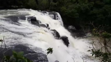 Gine, Afrika 'daki Sala Şelaleleri