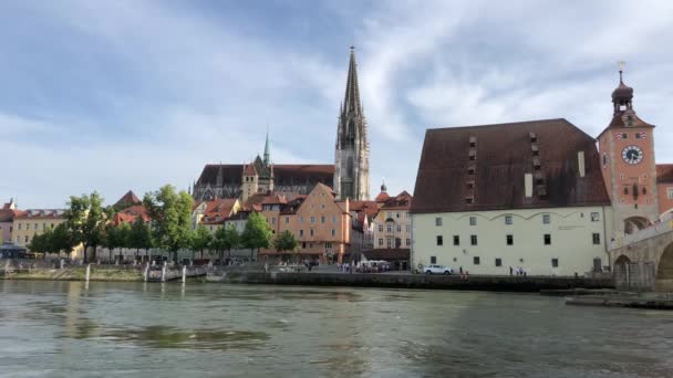 Donau Och Katedralen Regensburg Tyskland — Stockvideo