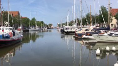 Harlingen 'deki Noorderhaven, Friesland, Hollanda
