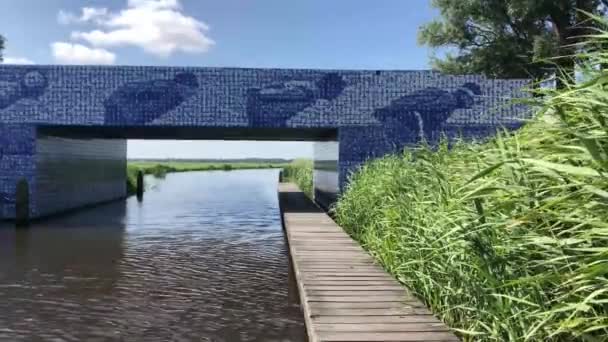 Elfstedenmonument Ponte Sul Fiume Murk Frisia Paesi Bassi — Video Stock