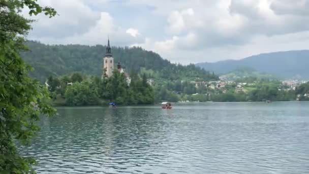 Човни Озері Словенії — стокове відео