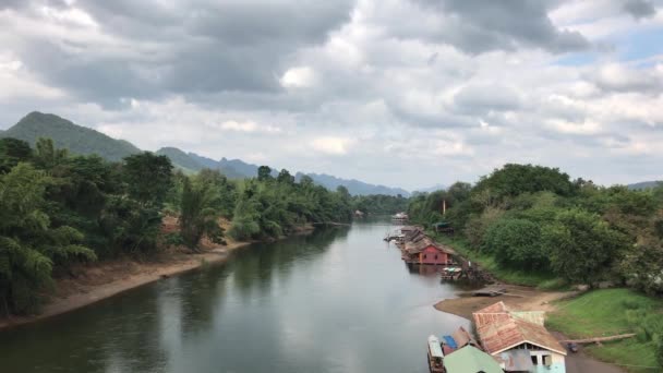 Rio Kwai Amphoe Sai Yok Kanchanaburi Tailândia — Vídeo de Stock