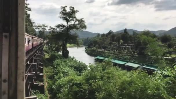 Vista Trem Ferrovia Morte Passando Pela Curva Perigosa Lum Sum — Vídeo de Stock