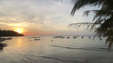 Phuket Tayland 'da Kamala Sahili' nde günbatımı