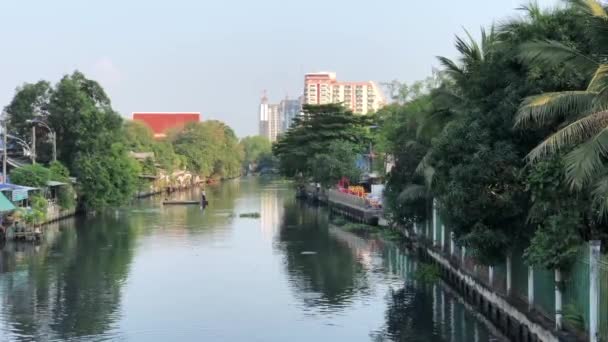 Μικρό Πλοίο Χέρι Στο Samut Prakan Μπανγκόκ Ταϊλάνδη — Αρχείο Βίντεο