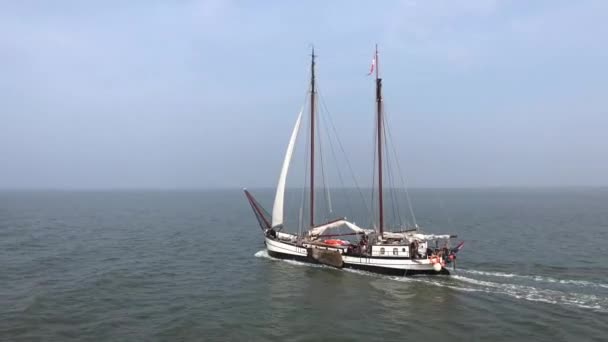 네덜란드의 바다에서 — 비디오
