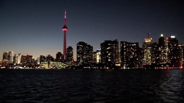 カナダ トロントの夜のCnタワー — ストック動画