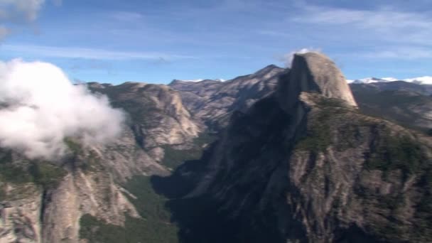 Yosemite Ulusal Parkı Manzarası — Stok video