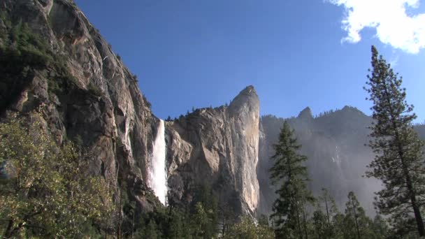 Wodospad Parku Narodowego Yosemite — Wideo stockowe