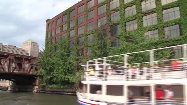 フェリーからのシカゴ川の眺め — ストック動画