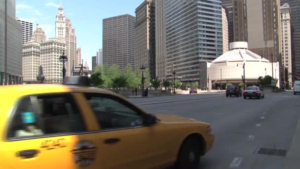 Żółta Taksówka Centrum Chicago — Wideo stockowe