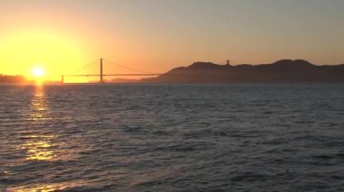 Golden Gate Köprüsü Günbatımı