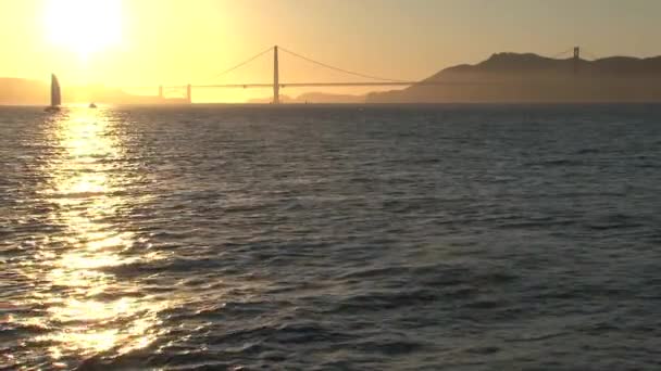 Golden Gate Bridge Zonsondergang — Stockvideo