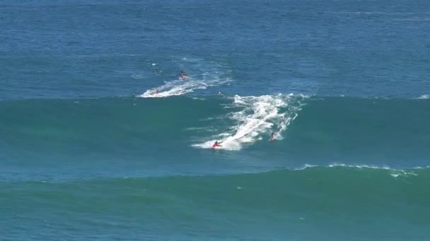 Surfeur Grande Vague Surf Pause Mâchoires Sur Rive Nord Île — Video