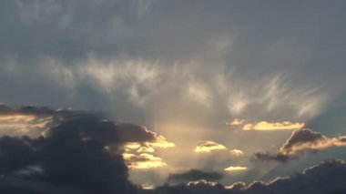 Gün batımı bulutları zaman aşımı