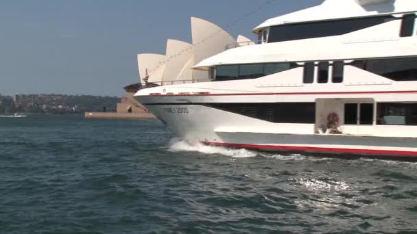 Captain Cook Cruises Passing Sydney Opera House — Stock Video