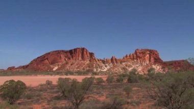 Avustralya Alice Springs 'in taşrasında gökkuşağı vadisi