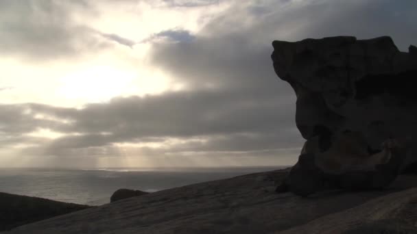 澳大利亚袋鼠岛上引人注目的岩石时间 — 图库视频影像
