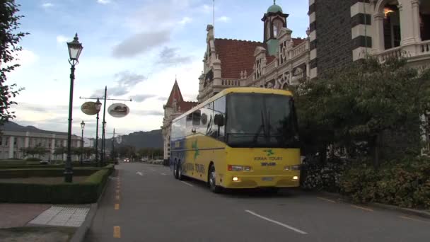 Passando Pela Estação Ferroviária Dunedin Ilha Sul Nova Zelândia — Vídeo de Stock