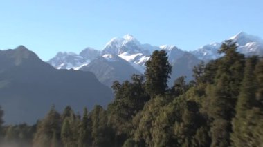 Yeni Zelanda 'da göl mathesonu