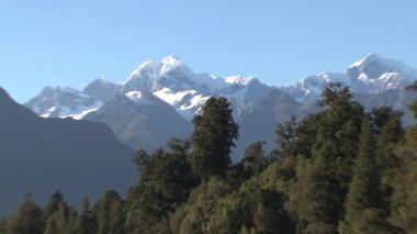 Yeni Zelanda 'da göl mathesonu