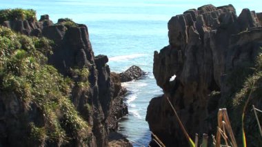 Batı yakasında, güney adasında, Yeni Zelanda 'da gözleme kayaları.