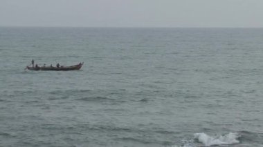 Cape Coast 'ta balıkçı teknesi