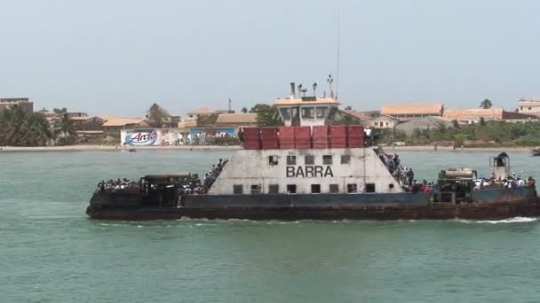 Gambia Alte Fähre Von Banjul Nach Barra Jahr 2013 — Stockvideo