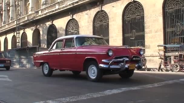 Classic Cars Downtown Havana Cuba — Stock Video