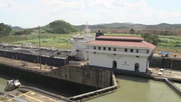Tanque Ponte Tverskoy Deixando Fechaduras Canal Panamá Miraflores — Vídeo de Stock