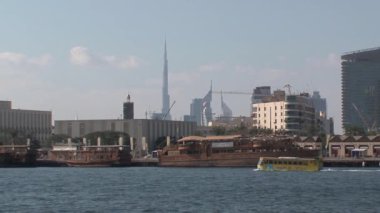 Dubai Birleşik Arap Emirlikleri 'nde nehir