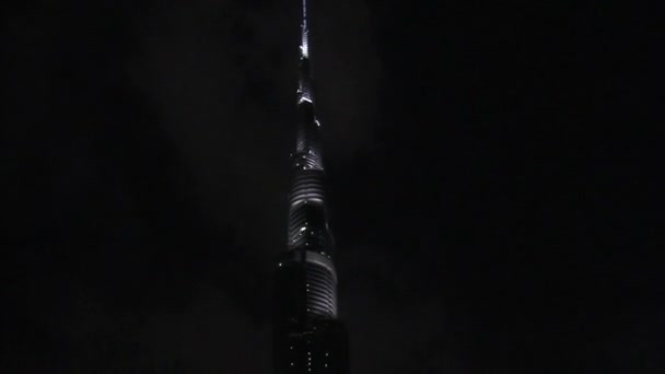 Burj Khalifa Tilt Shot Top Bottom Dubai — Stock Video