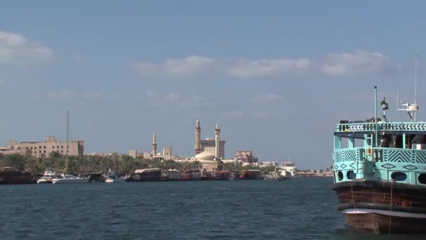 Традиционная Лодка Гавани Дубая — стоковое видео
