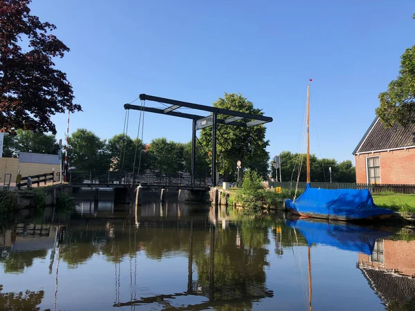 Puente Viejo Sobre Canal Sneek Frisia Países Bajos — Foto de Stock